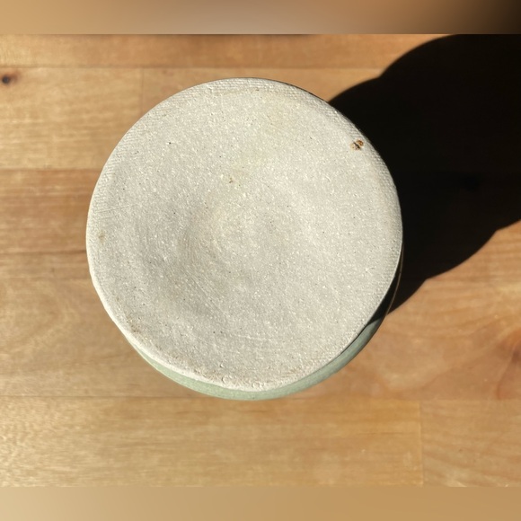 Handcrafted Ribbed Ceramic Mug - Picture 7 of 8